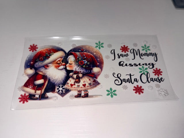 I saw mommy kissing Santa